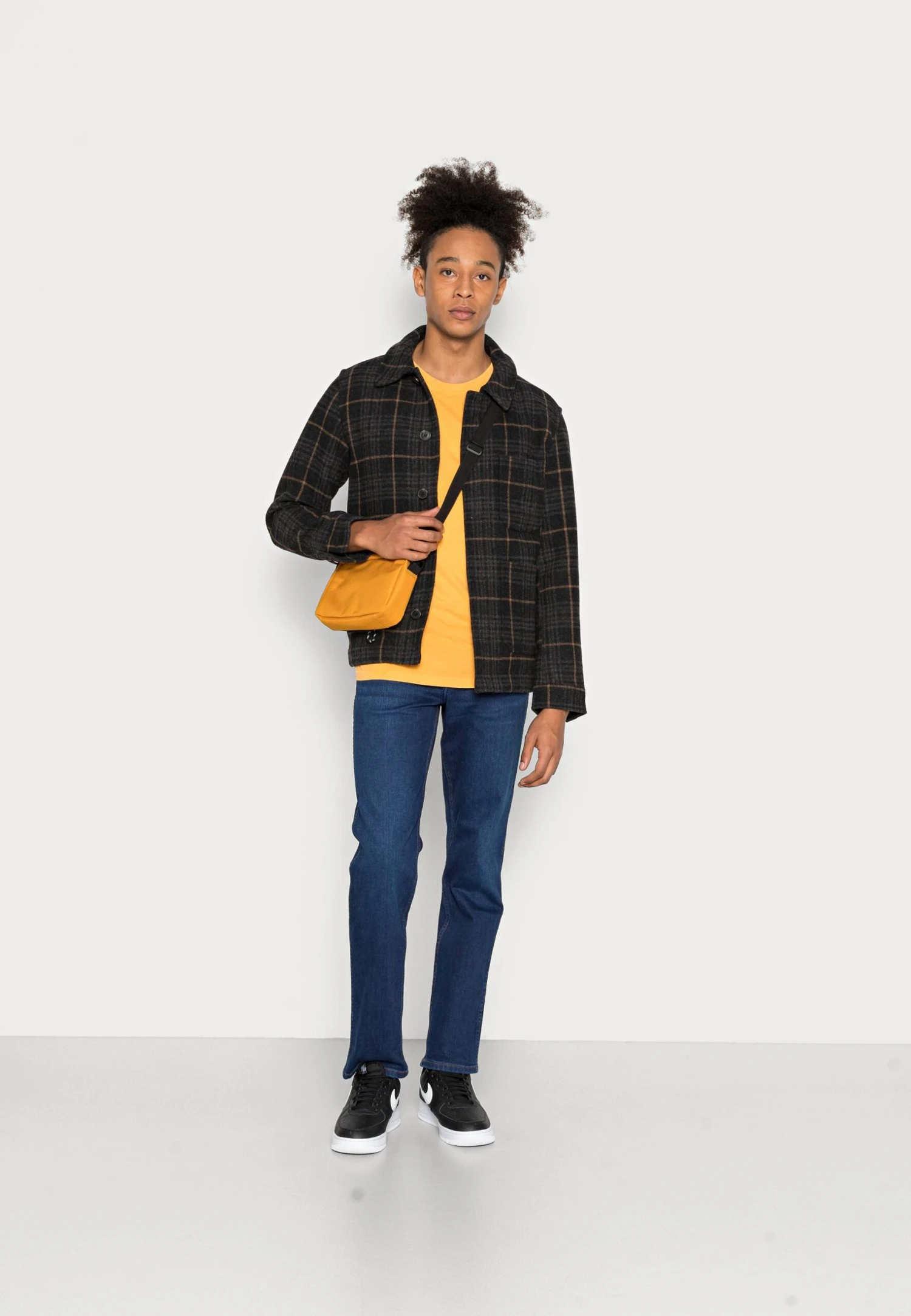 Wrangler Greensboro - Straight Leg Jeans - The Bullseye 4 Wrangler Greensboro - Straight Leg Jeans - The Bullseye - Afbeelding 2