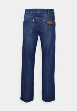 Wrangler Straight Leg Jeans - Discovery 6 Wrangler Straight Leg Jeans - Discovery -Wrangler 9bbb5461333e4e7fbb8146a8ab95bb28