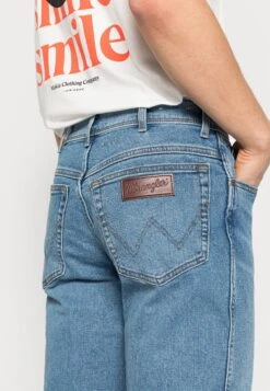 Wrangler Texas - Straight Leg Jeans - Glaston Blue 11 Wrangler Texas - Straight Leg Jeans - Glaston Blue -Wrangler a0cad0a22c5f4cae9d20940c5e5617be