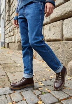 Wrangler Greensboro - Slim Fit Jeans - Friday Blues