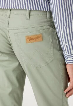 Wrangler Bryson - Straight Leg Jeans - Sea Grass -Wrangler a3d423ea475f4e1db3ac9391b725da56