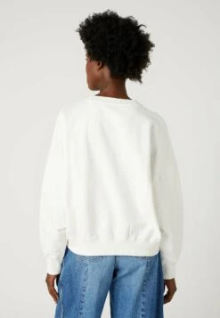 Wrangler Relaxed - Sweater - Wornwhite -Wrangler a5a9f6eb27874c09bbfd51bc62720a7c