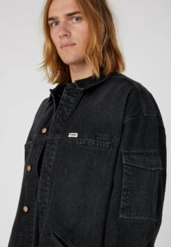 Wrangler Spijkerjas - Black Keys 10 Wrangler Spijkerjas - Black Keys -Wrangler abff7ffee71942c589805610dde2a27d