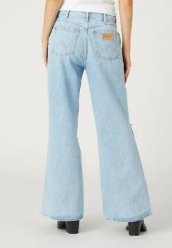 Wrangler Bonnie - Flared Jeans - Bad Intentions -Wrangler b83e51dcc9434b83b149bc50e192d58b