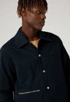 Wrangler Lichte Jas - Black -Wrangler bbac372e004f4d2daa42948ed6ab2fb9