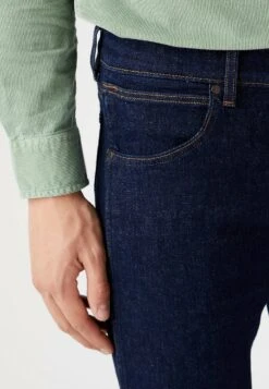 Wrangler Larston - Slim Fit Jeans - Day Drifter -Wrangler bee6b23ee51b4d2a87310379562f4ac2