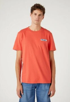 Wrangler Logo Tee - T-Shirt Basic - Light Red