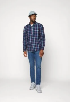 Wrangler Pocket - Overhemd - Old Rose 16 Wrangler Pocket - Overhemd - Old Rose -Wrangler c7c43e1f3c254fbc9e657ecf8f1842ae