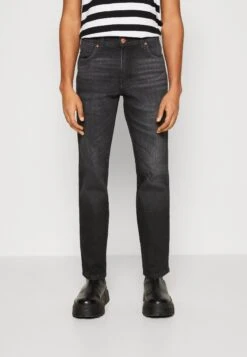 Wrangler Texas - Straight Leg Jeans - Faded Black