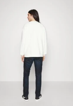 Wrangler Greensboro - Straight Leg Jeans - Elite -Wrangler ca1f88417ce548a1b873c7634491eaac