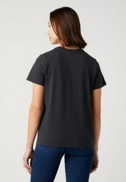 Wrangler Regular- T-Shirt Print - Faded Black 9 Wrangler Regular- T-Shirt Print - Faded Black -Wrangler cbbcfefdf8e8460cb857018835e2d101