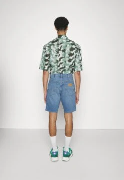 Wrangler Texas - Jeansshort - The Dude -Wrangler d147aa363a6643798dd23f563930da63