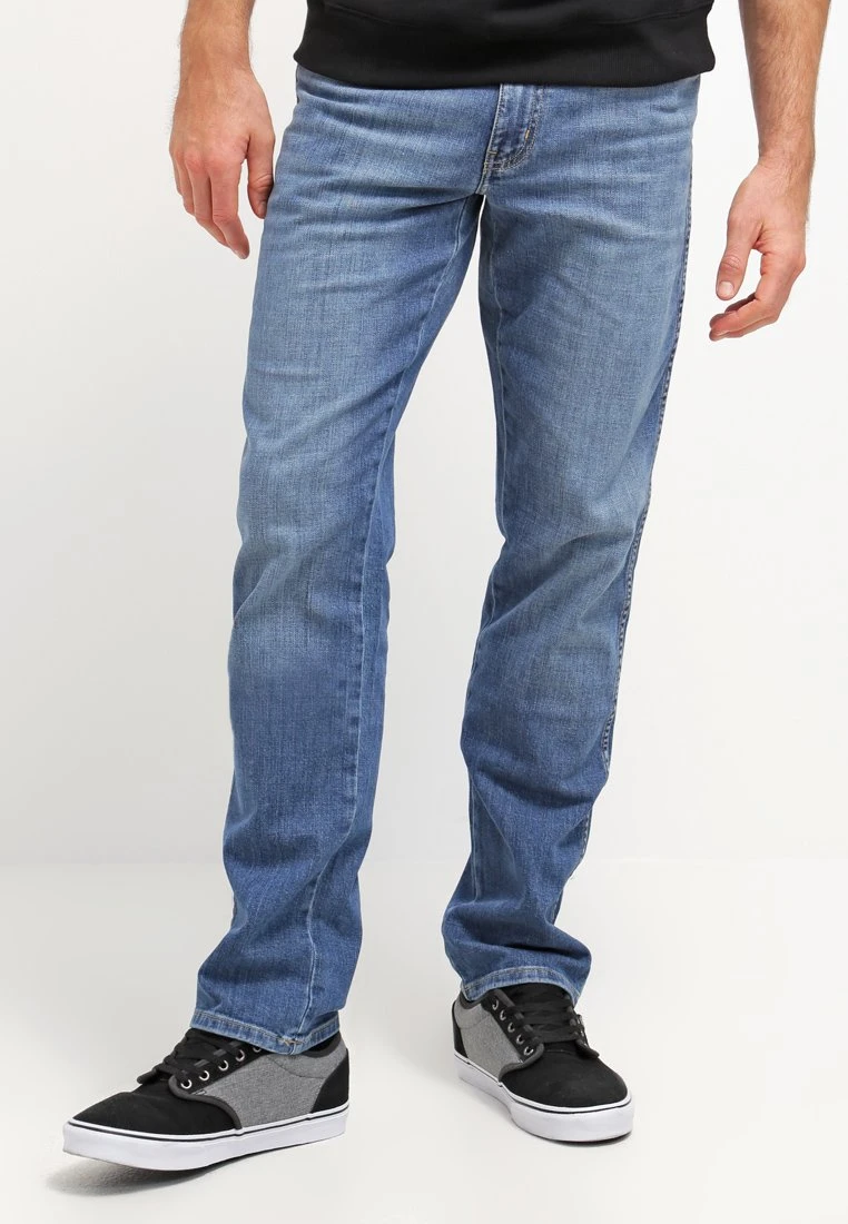Wrangler Texas Stretch - Straight Leg Jeans - Worn Broke 3 Wrangler Texas Stretch - Straight Leg Jeans - Worn Broke