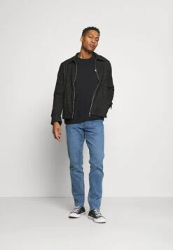 Wrangler Texas - Jeans Tapered Fit - Blue Stones 8 Wrangler Texas - Jeans Tapered Fit - Blue Stones -Wrangler d2b99dba0b3b4df4b86498a1a60546a5