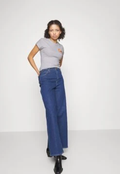 Wrangler Shrunken Band Tee - T-Shirt Print - Light Grey -Wrangler d403b904d2dc448f86fd8725d2007e8e