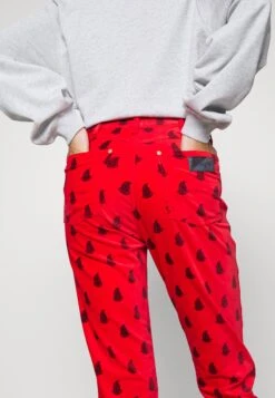 Wrangler Walker - Slim Fit Jeans - Red -Wrangler dd25d1d233c24e4599b4aea0a82fc6f6