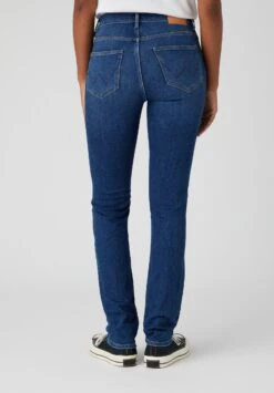 Wrangler Slim Fit Jeans - Authentic Love -Wrangler dee3c65b8079498fa5761b23e27a2fe7