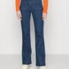 Wrangler Flared Jeans - Diona -Wrangler e0dabb692a914ea0936209a9f3c97401
