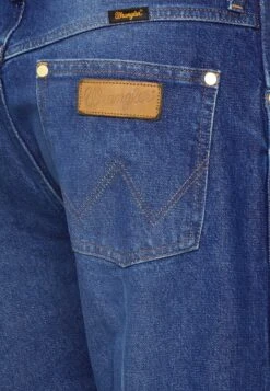 Wrangler Straight Leg Jeans - Discovery 7 Wrangler Straight Leg Jeans - Discovery -Wrangler e1ddedf7776c46c6990ba9fbd415568b