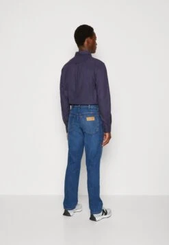 Wrangler Texas - Straight Leg Jeans - Leon Blue -Wrangler e44855e7a84c40a89dfcf9d14555927a