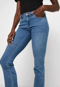 Wrangler Bootcut Jeans - Voyage -Wrangler e7ee93f0e5084cf78f1133b060d50292