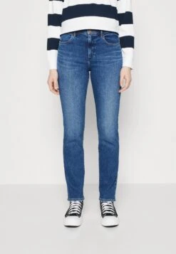 Wrangler Slim Fit Jeans - Juniper