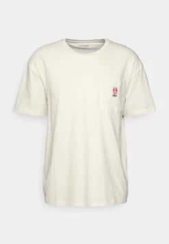 Wrangler Casey Jones Pocket Tee - T-Shirt Basic - Wornwhite 12 Wrangler Casey Jones Pocket Tee - T-Shirt Basic - Wornwhite -Wrangler ebbd6800d9084d03b3fa9cfeb88f450b