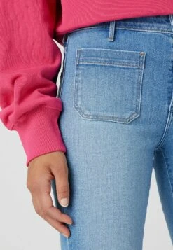 Wrangler Flared Jeans - Hazel -Wrangler f5e53c97f18540fbae9540bf55678b53