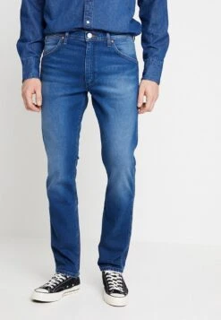 Wrangler Straight Leg Jeans - Stone Blue Denim